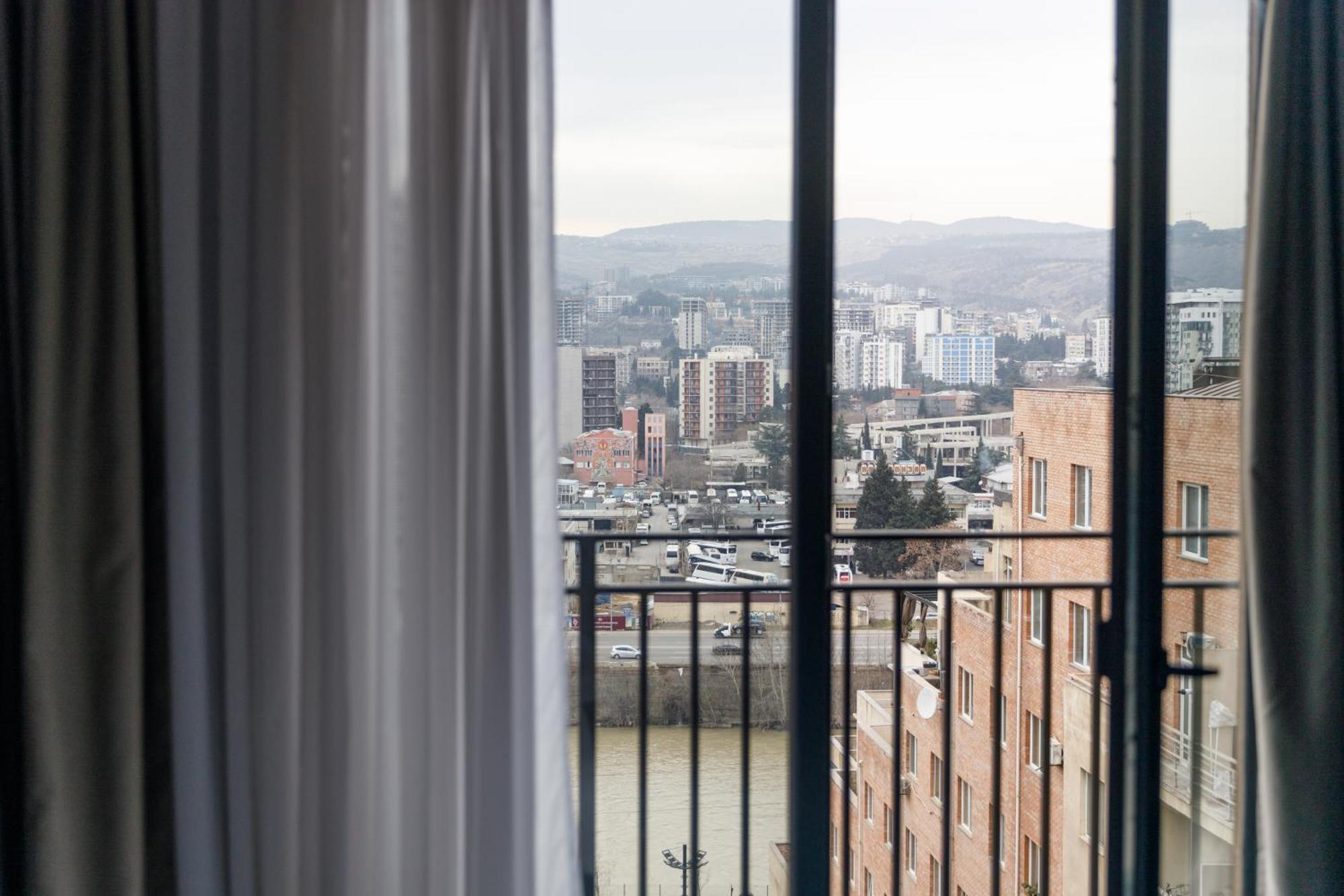 Address Inn Tbilisi Zewnętrze zdjęcie